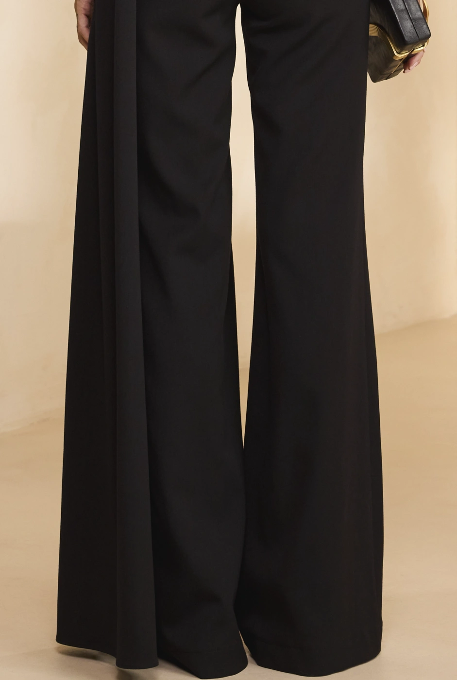 Castillo – schwarzer Jumpsuit für große Frauen