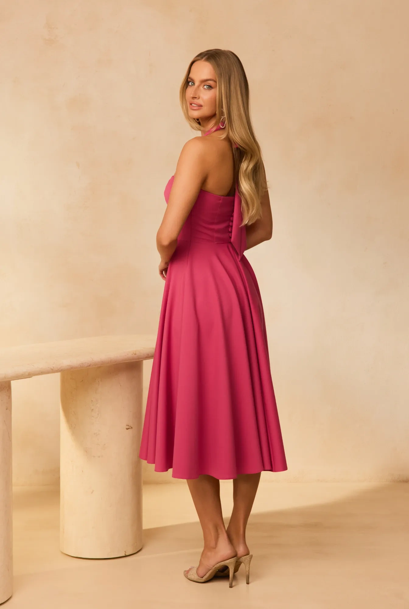 Albena – rosa Mini-Kleid mit Bindung am Hals