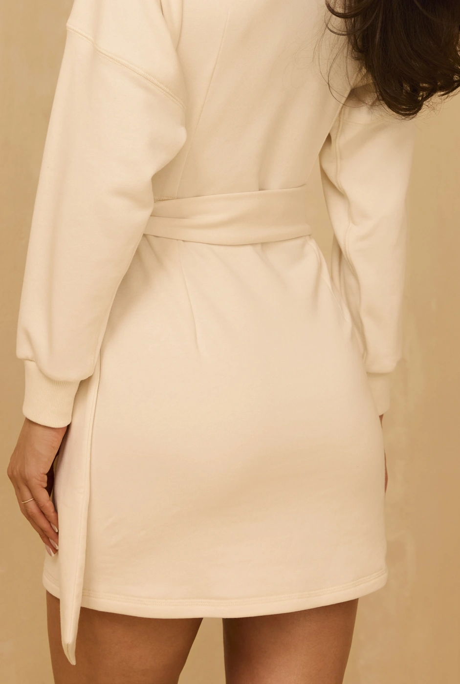 Sunira – Mini-Sweatkleid in Creme
