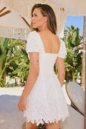 Luditta – weißes Minikleid aus bestickter Baumwolle