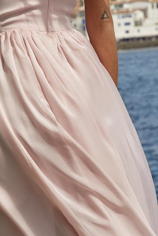 Reggia - puderrosa Kleid mit Stickerei