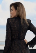 Morena – schwarzes Minikleid mit ausgestellten Ärmeln
