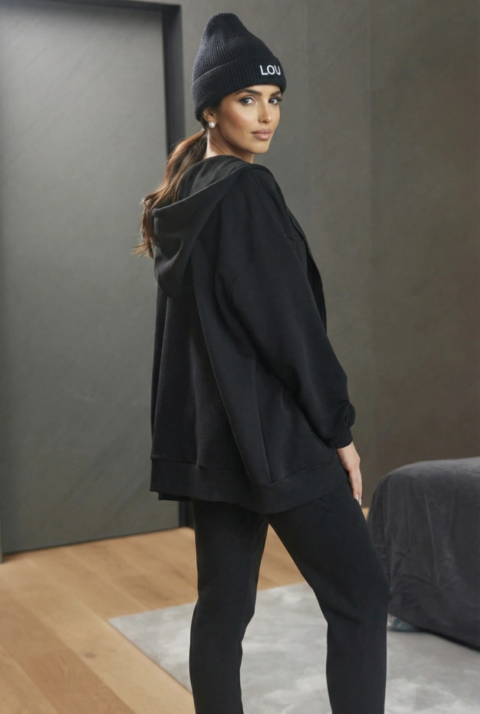 Saura Black tracksuit set in black