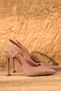 Rucci – Pumps in Nude mit schmalem Stilettoabsatz