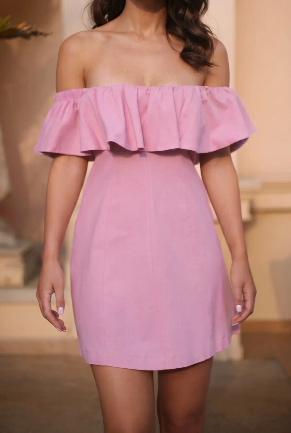 Isidora - Exklusives Minikleid in einem puderrosa Farbton