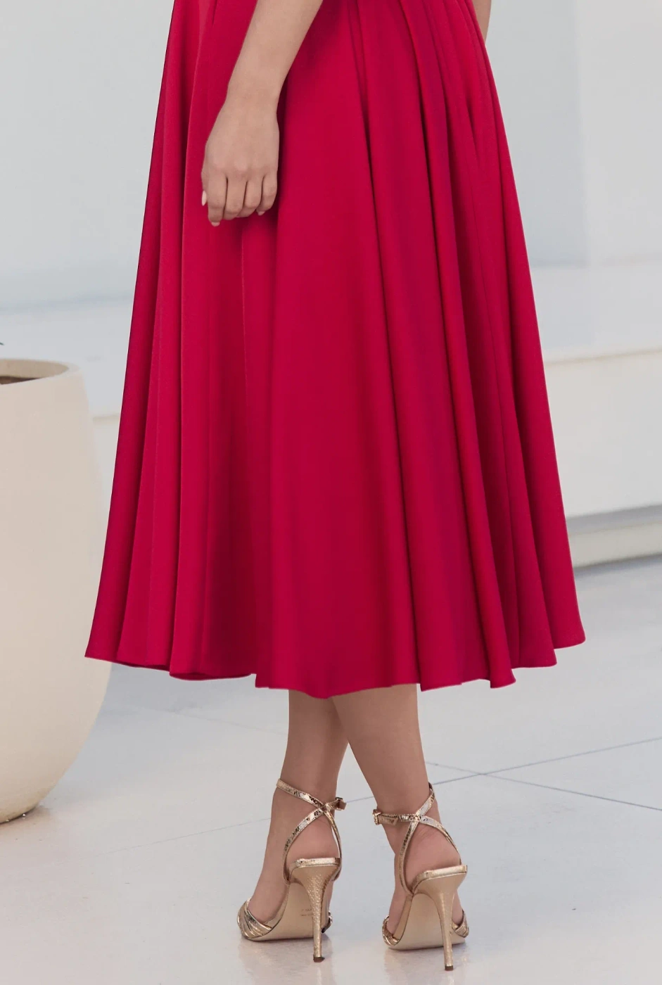 Lizbeth - red midi dress with a flared silhouette