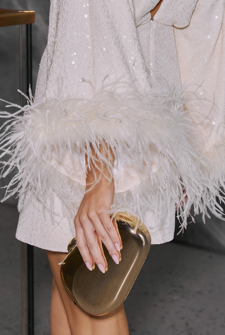 Toluca – ecru mini dress with sequins and feathers