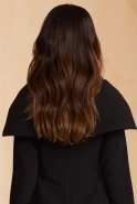 Quelo – schwarze Bluse mit großem Kragen