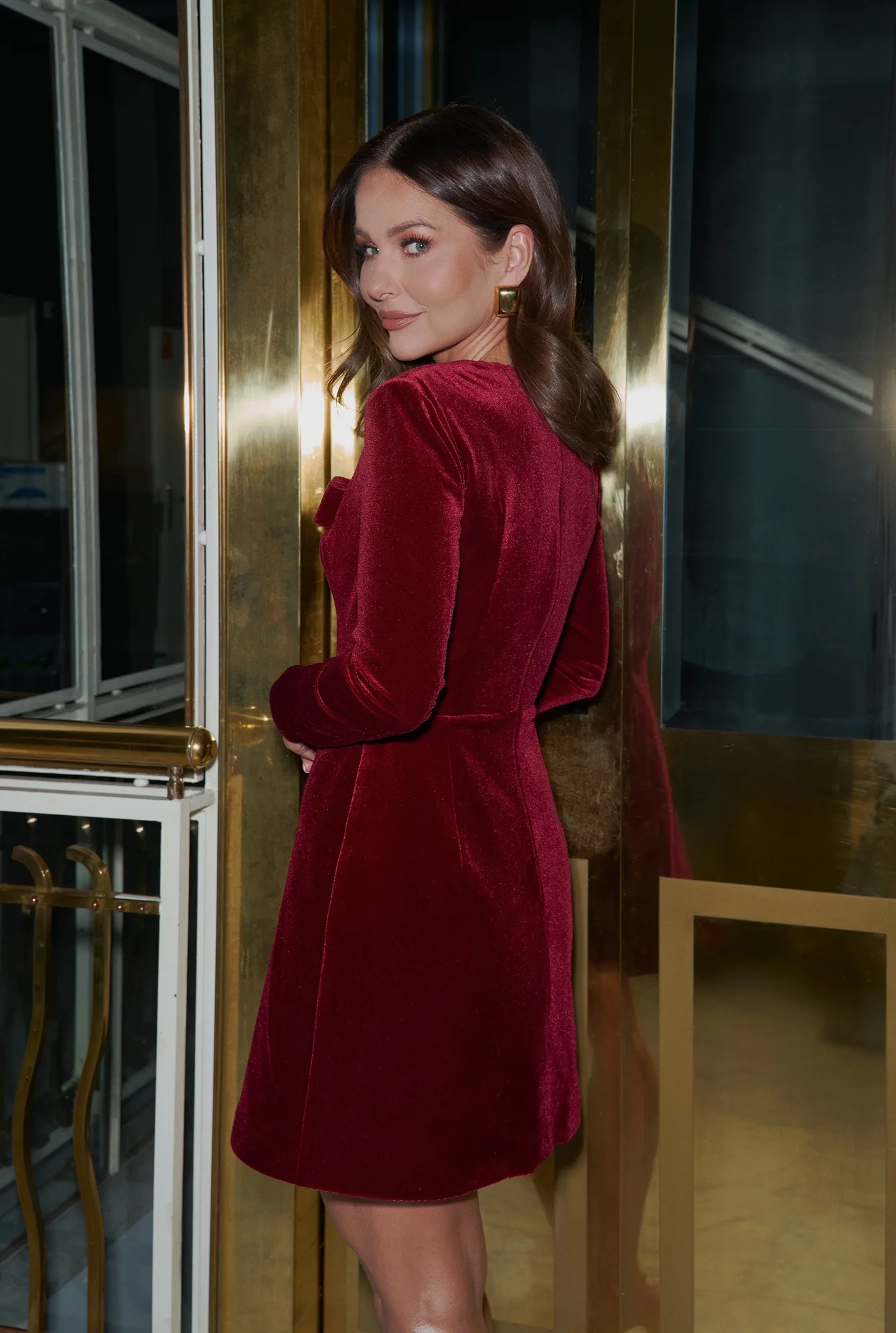 Elfina – bordeauxfarbenes Samt-Minikleid mit Schleife