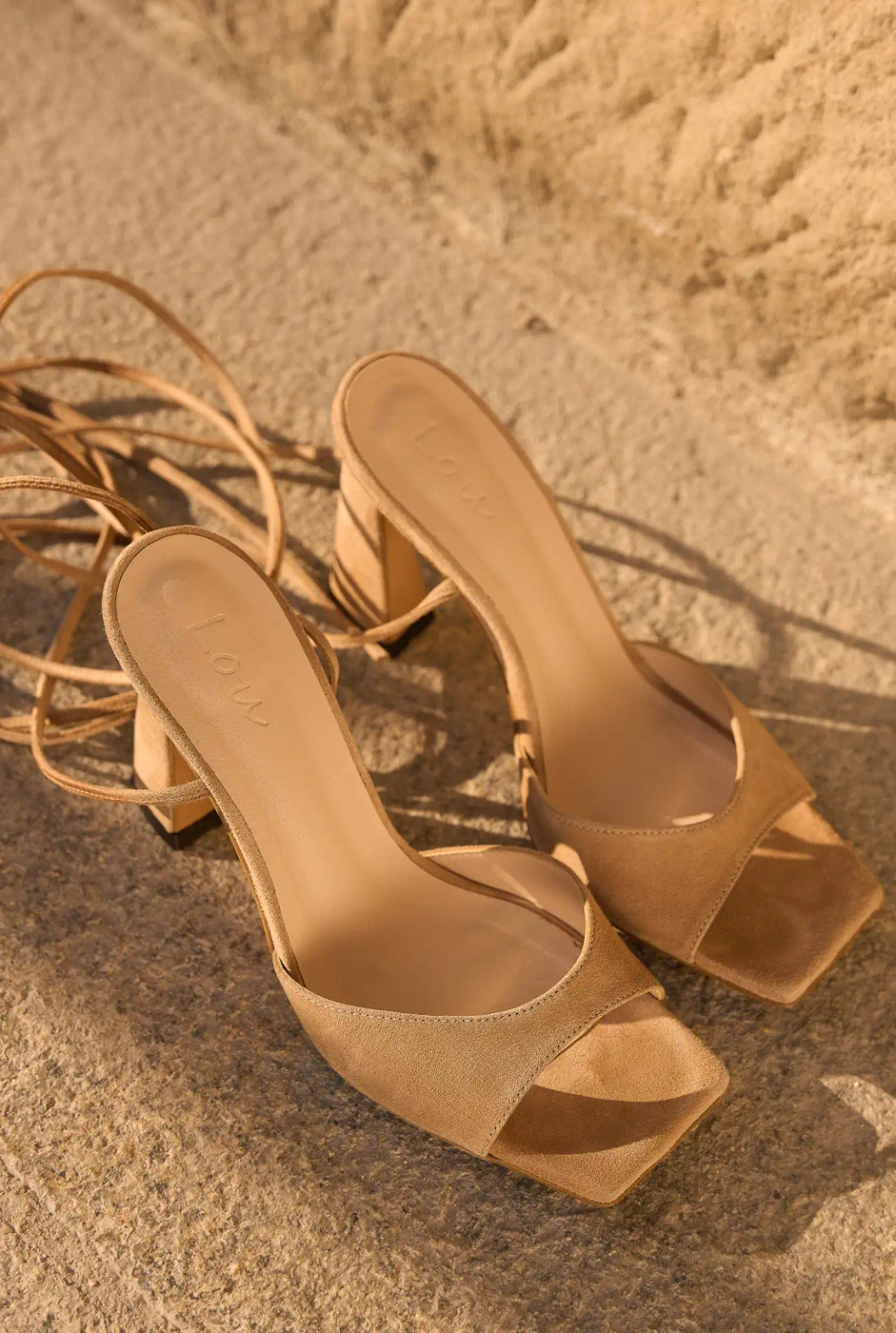 Jelena - Wildledersandalen mit Bändern