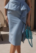 Hugsi - Ärmelloses Kleid mit Körbchen und Rüsche