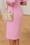 Lorena - Elegantes und romantisches Midikleid in Puderrosa