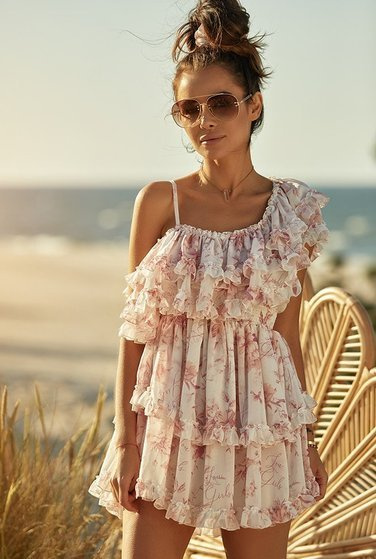 Adora - zartes, asymmetrisches Kleid aus 'Lou Girls'-Logo-Stoff