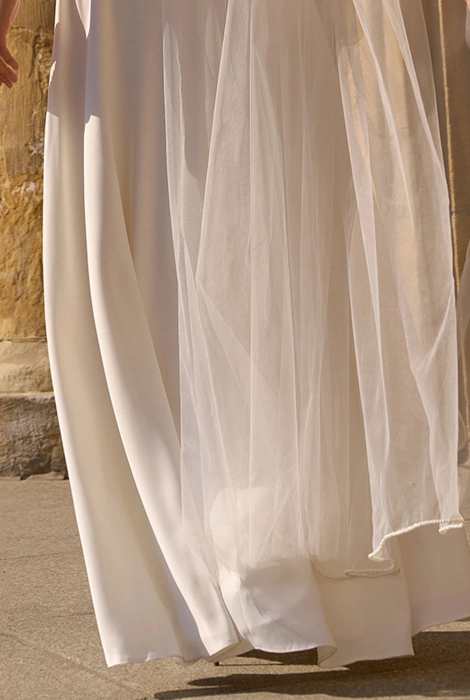 Nemezja - Maxikleid mit abnehmbarem Umschlagtuch