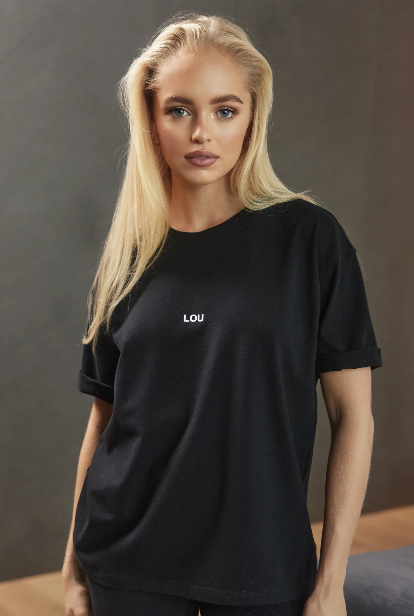 Saura Black - Classic Black T-Shirt