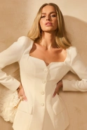 Sevil – Blazer in Ecru mit eckigem Ausschnitt