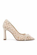 Stina – bestickte Pumps in Ecru