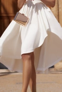 Somi - Asymmetrisches Midikleid in Creme