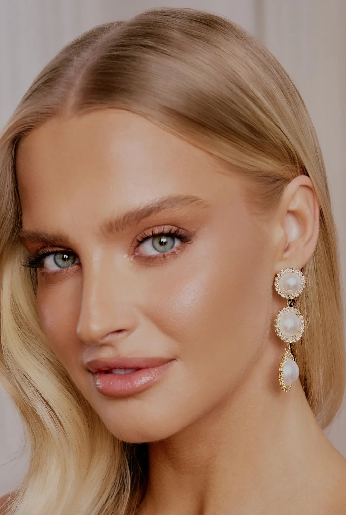 Zane - pendant earrings with pearls