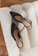 Lessy – schwarze Spitzen-Pumps mit Wildledereinsätzen