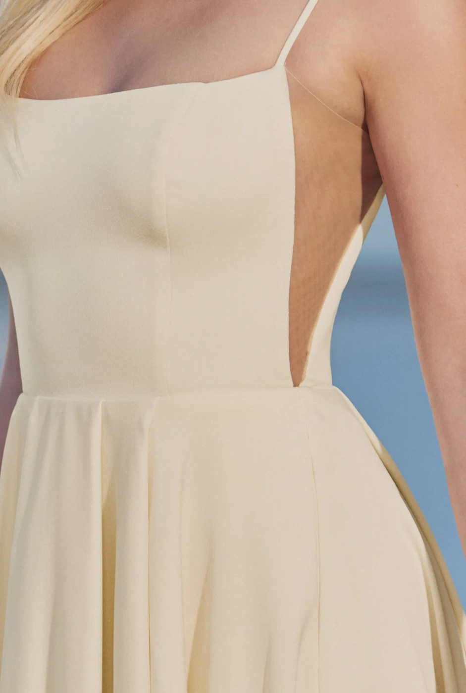 Lizbeth – flared midi dress in cream