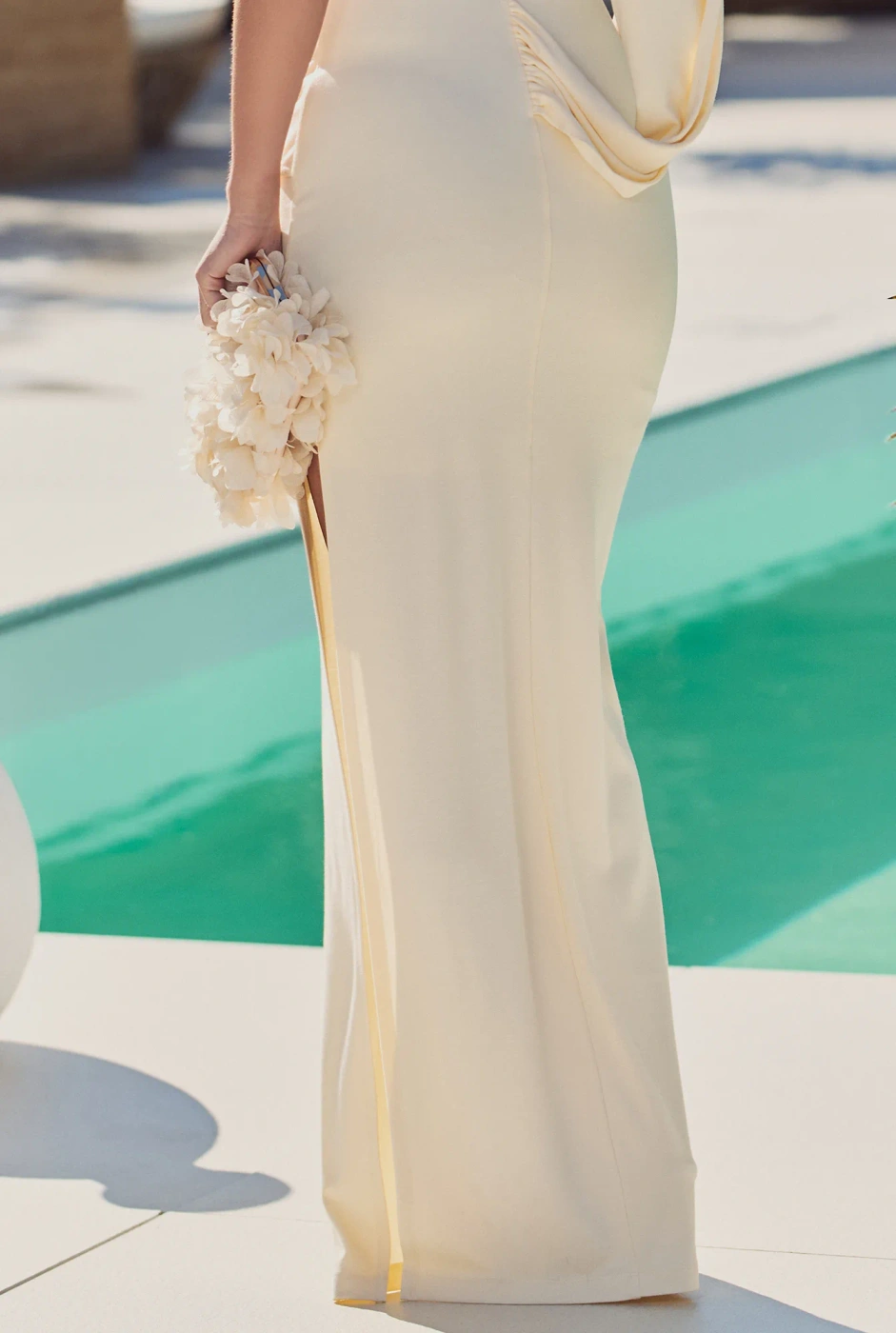 Zanna – yellow maxi dress with an open back