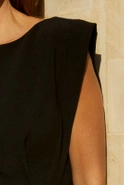 Arzu - Elegant black dress with side zipper