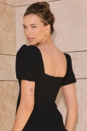 Norella – schwarzes Minikleid mit Taschen