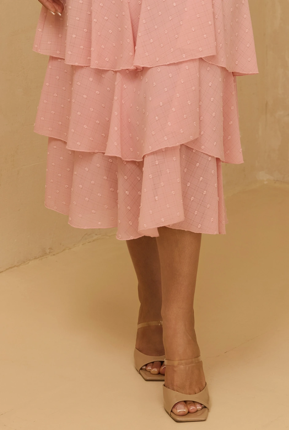 Lucette - Rosa Maxikleid mit spanischem Ausschnitt