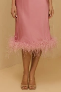 Eloven – rosa Midikleid mit Federn