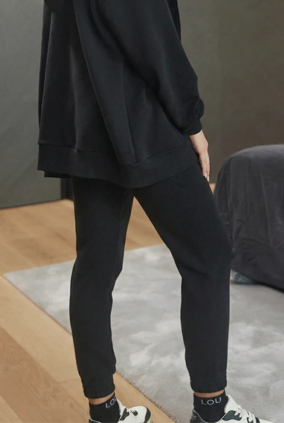 Saura Black tracksuit set in black