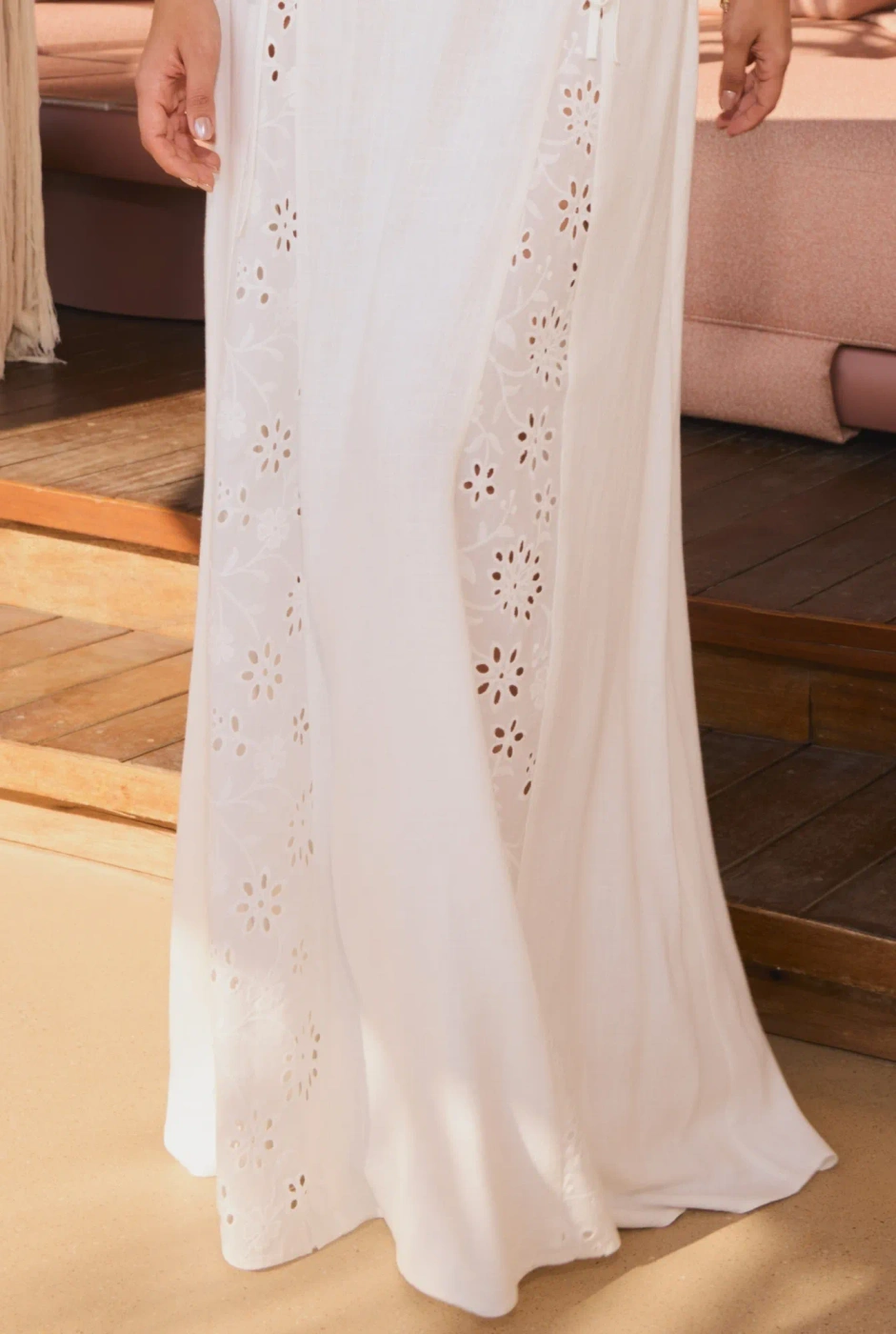 Sapphire – white set with a top and maxi skirt