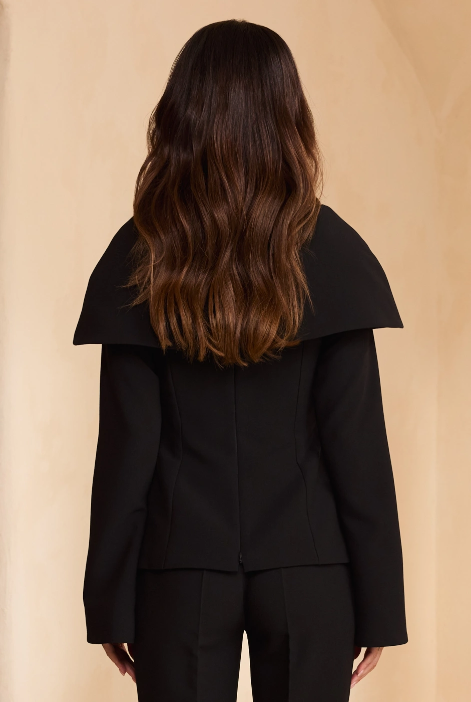 Quelo – schwarzes Set: Bluse + Hose