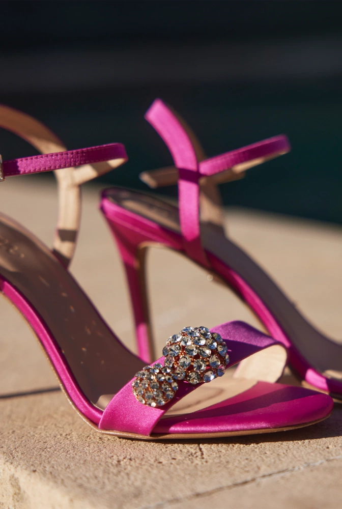 Moon - Satin-Sandalen in Fuchsia