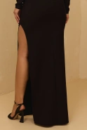Meryl - Elegance with feather